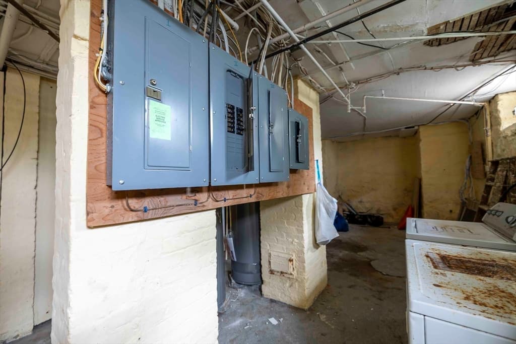 593 Plymouth Ave, Fall River MA 02721 photo 26