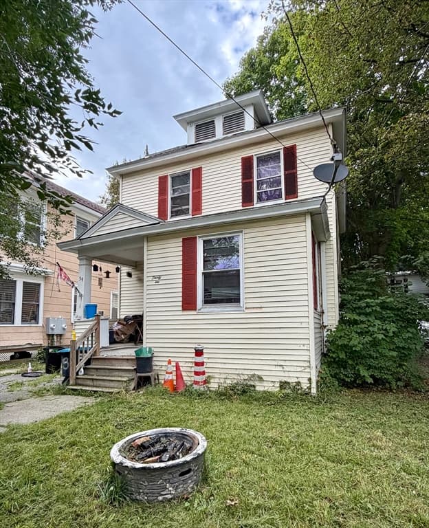 39 Hull Ave, Pittsfield MA 01201 photo 2