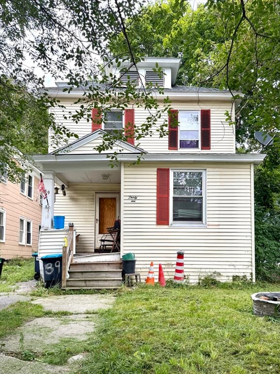 39 Hull Ave, Pittsfield MA 01201 photo 3