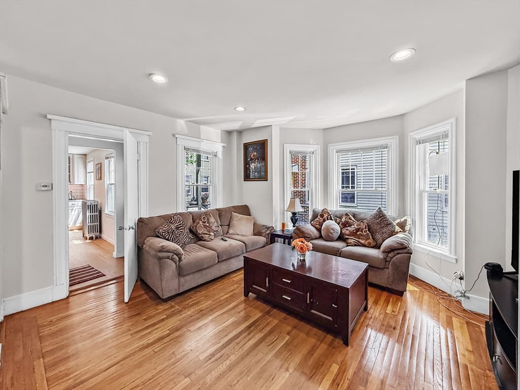 76 Baldwin Ave, Everett MA 02149 photo 8