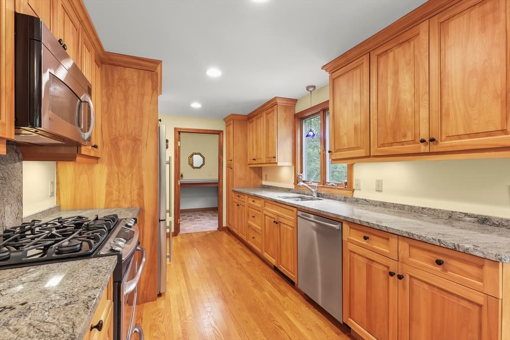 236 Blueberry Pond Dr, Brewster MA 02631 photo 4