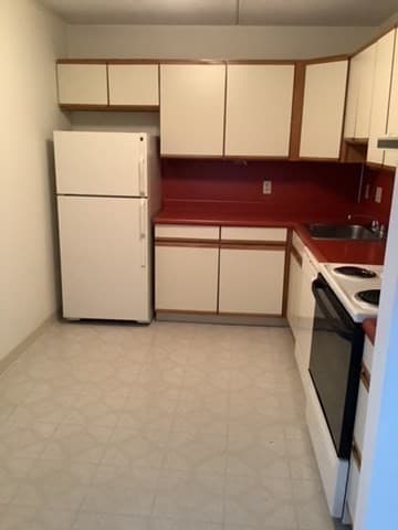 Apartment at 50 Cambridge Road # 512, Woburn MA 01801, photo 2 of 8