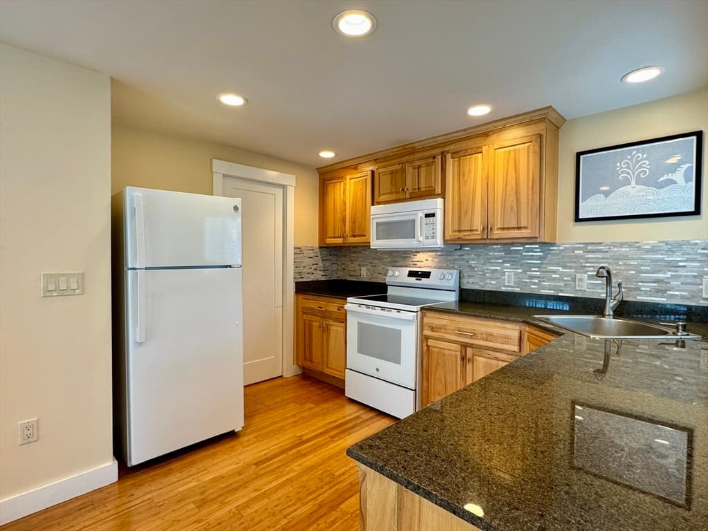 104 Davis Street, Greenfield MA 01301 photo 5