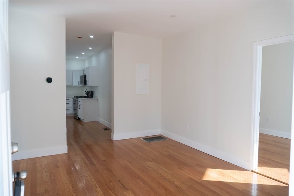 20 Rill, Boston MA 02125 photo 2