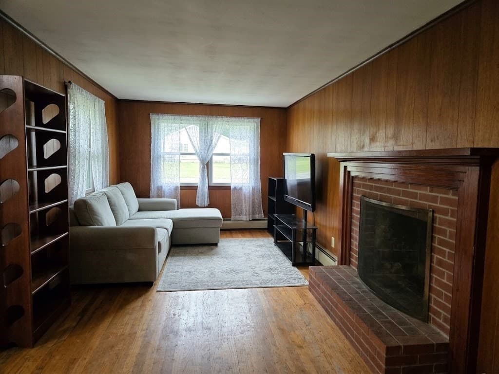 27 Feeding Hills Rd, Southwick MA 01077 photo 11