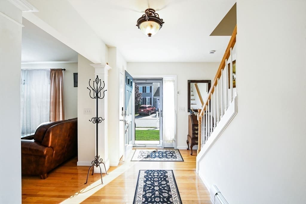92 Tarkiln Pl, New Bedford MA 02745 photo 4