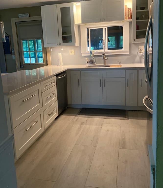 25 Hoover Ave, Brockton MA 02301 photo 3