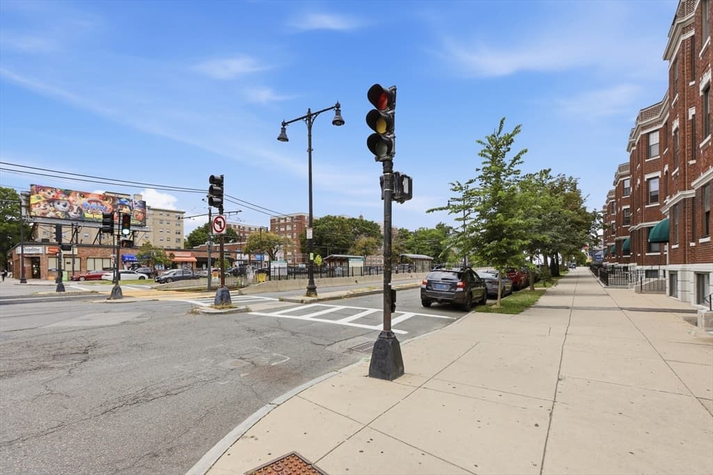 1572 Commonwealth Ave # 6, Boston MA 02135 photo 32
