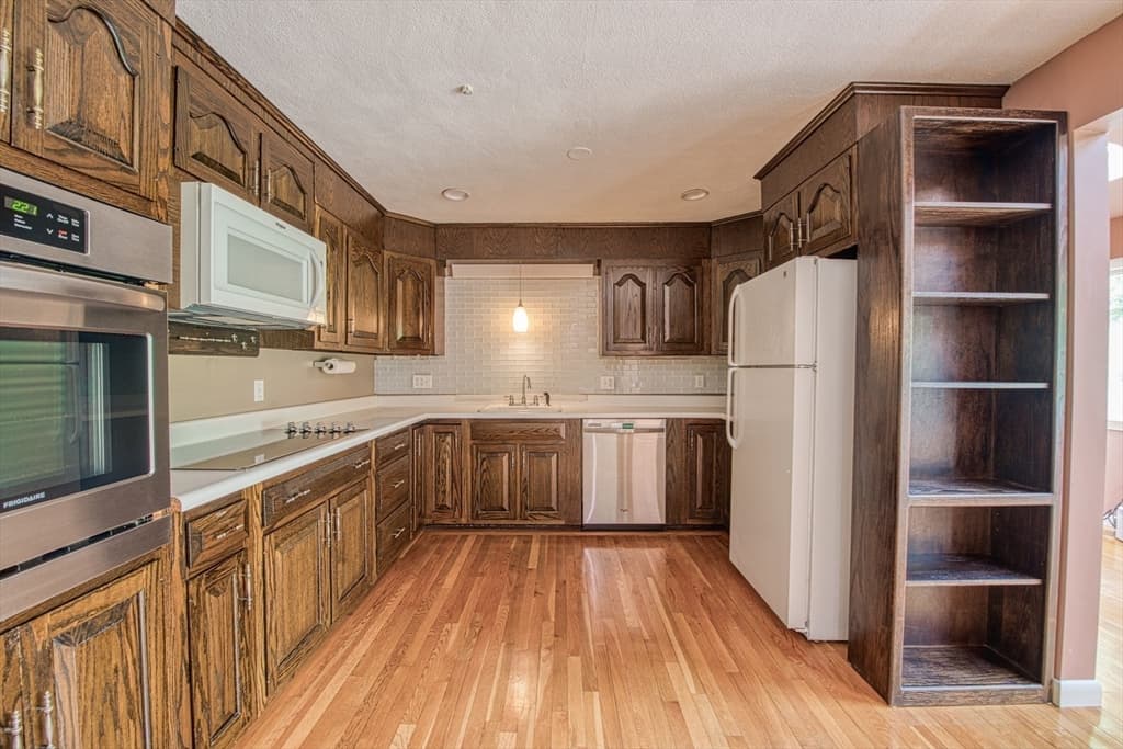 Single Family Residence at 131 Wampum St, Wrentham MA 02093, Wrentham, photo 13 of 40