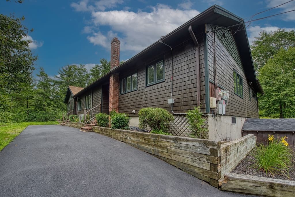Single Family Residence at 131 Wampum St, Wrentham MA 02093, Wrentham, photo 3 of 40