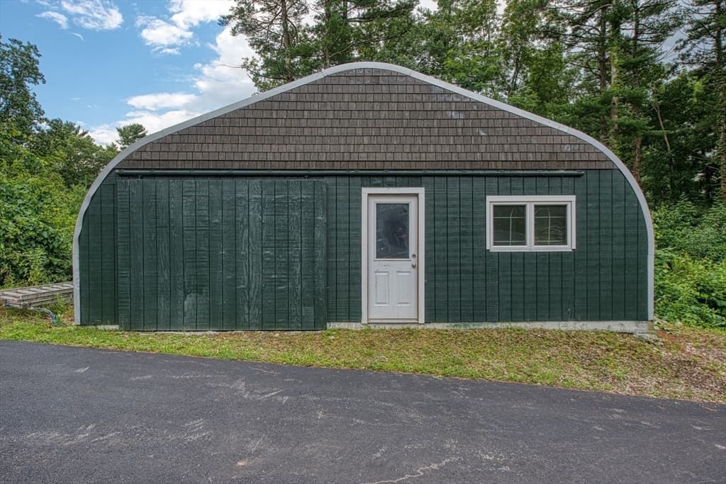 Single Family Residence at 131 Wampum St, Wrentham MA 02093, Wrentham, photo 5 of 40