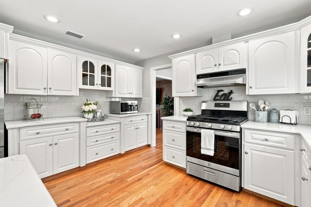 Single Family Residence at 131 Prynnwood Rd, Longmeadow MA 01106, Longmeadow, photo 7 of 42