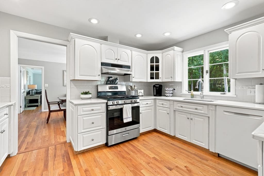 Single Family Residence at 131 Prynnwood Rd, Longmeadow MA 01106, Longmeadow, photo 10 of 42