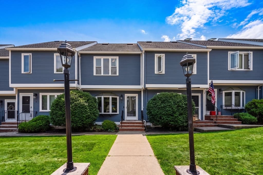 8 Turning Mill Lane # 8, Quincy MA 02169