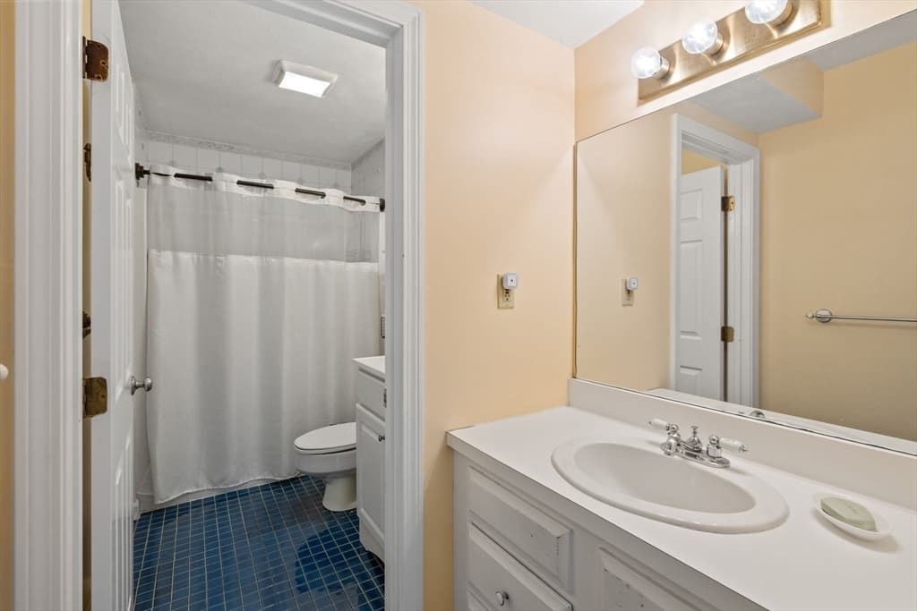 Condominium at 8 Turning Mill Lane # 8, Quincy MA 02169, Quincy, photo 24 of 33