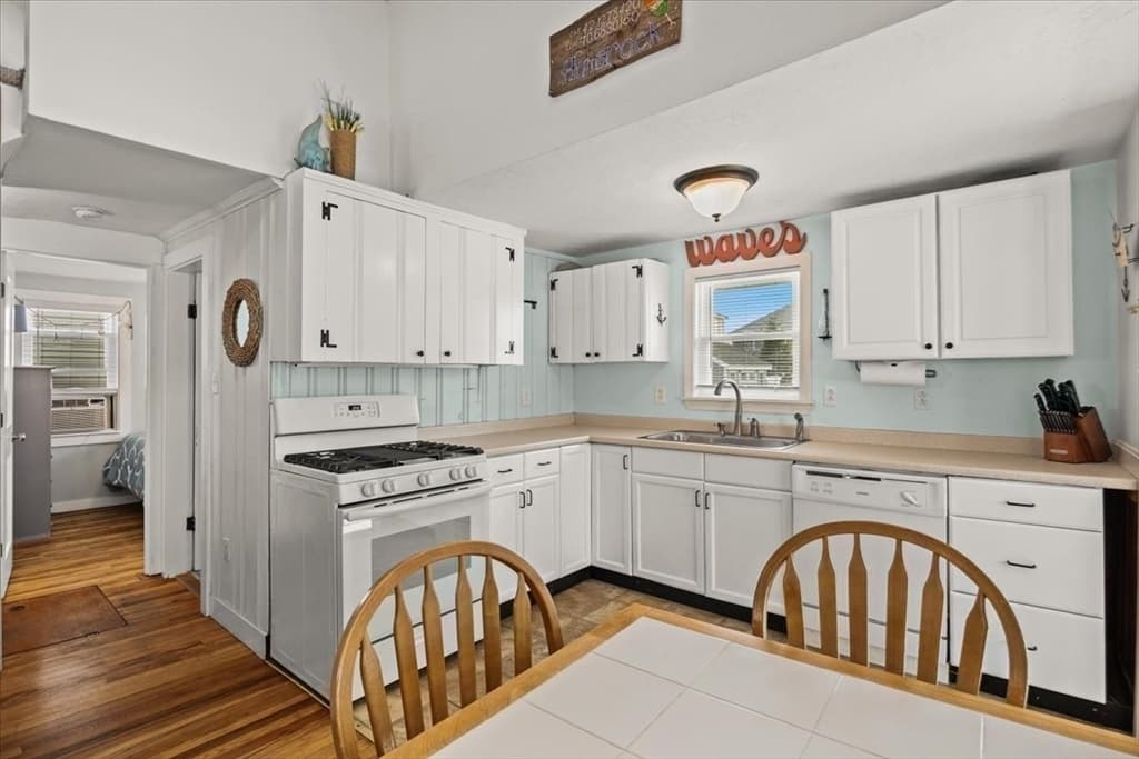 Single Family Residence at 14 Alden St, Scituate MA 02066, Scituate, photo 9 of 22