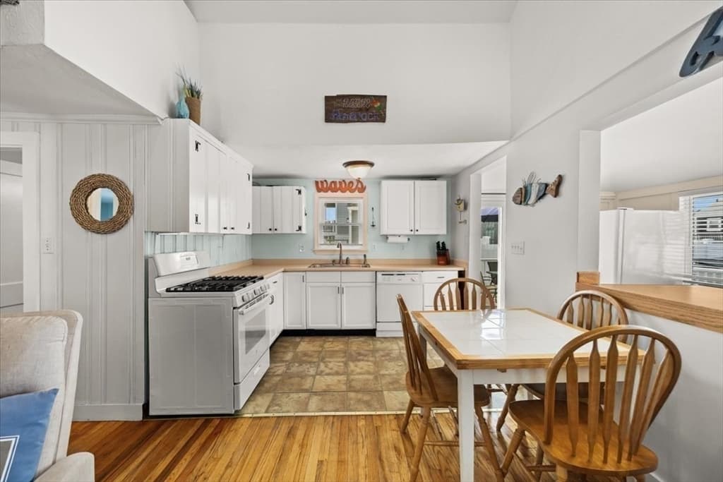Single Family Residence at 14 Alden St, Scituate MA 02066, Scituate, photo 10 of 22