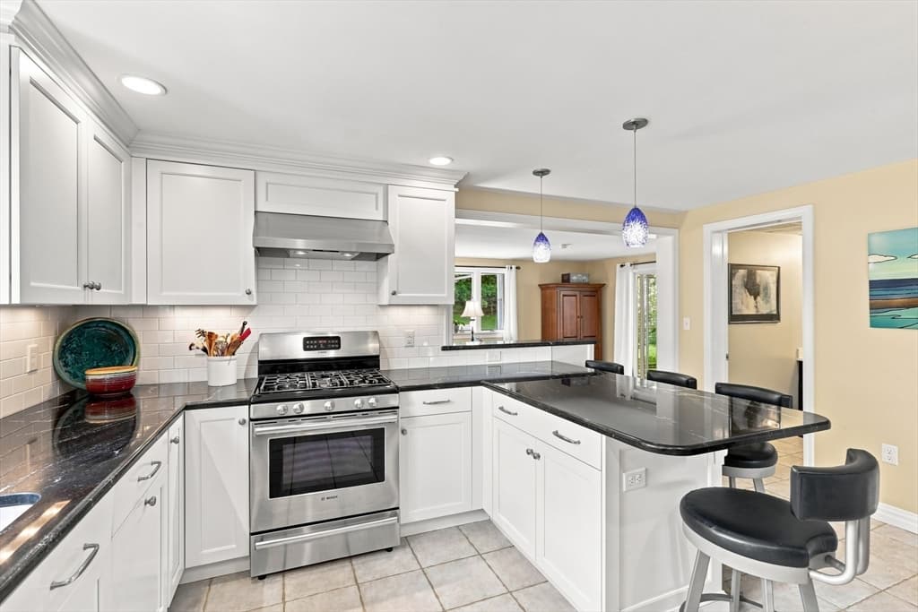 Single Family Residence at 123 Eastman Avenue, Swampscott MA 01907, Swampscott, photo 12 of 39