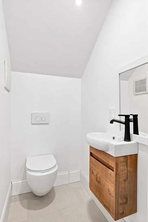 Condominium at 58 Granite Street # 1, Gloucester MA 01930, Gloucester, photo 33 of 36