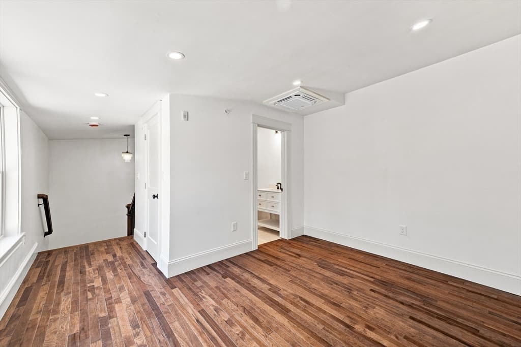 Condominium at 58 Granite Street # 1, Gloucester MA 01930, Gloucester, photo 29 of 36