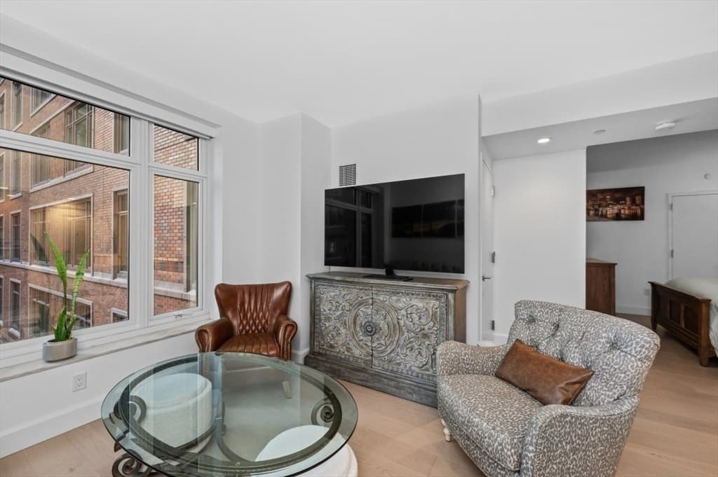 Condominium at 100 Lovejoy Wharf # 5L, Boston MA 02114, Boston, photo 7 of 21