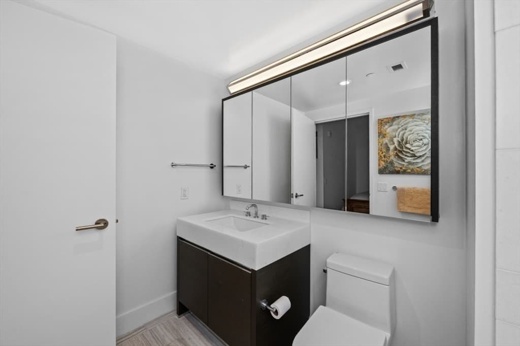 Condominium at 100 Lovejoy Wharf # 5L, Boston MA 02114, Boston, photo 14 of 21