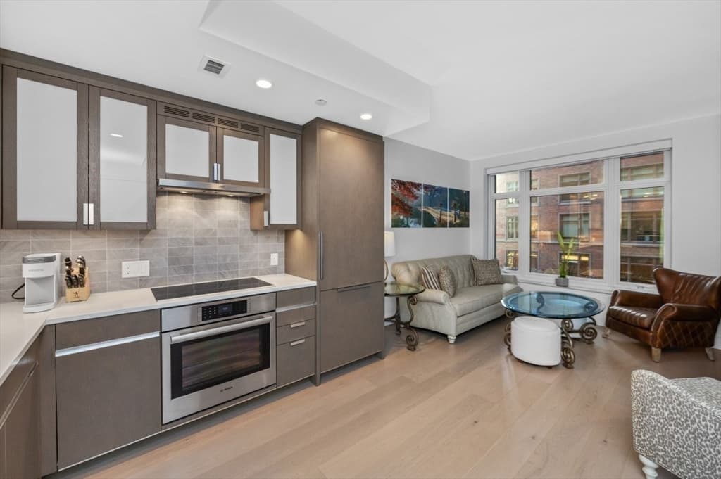Condominium at 100 Lovejoy Wharf # 5L, Boston MA 02114, Boston, photo 11 of 21
