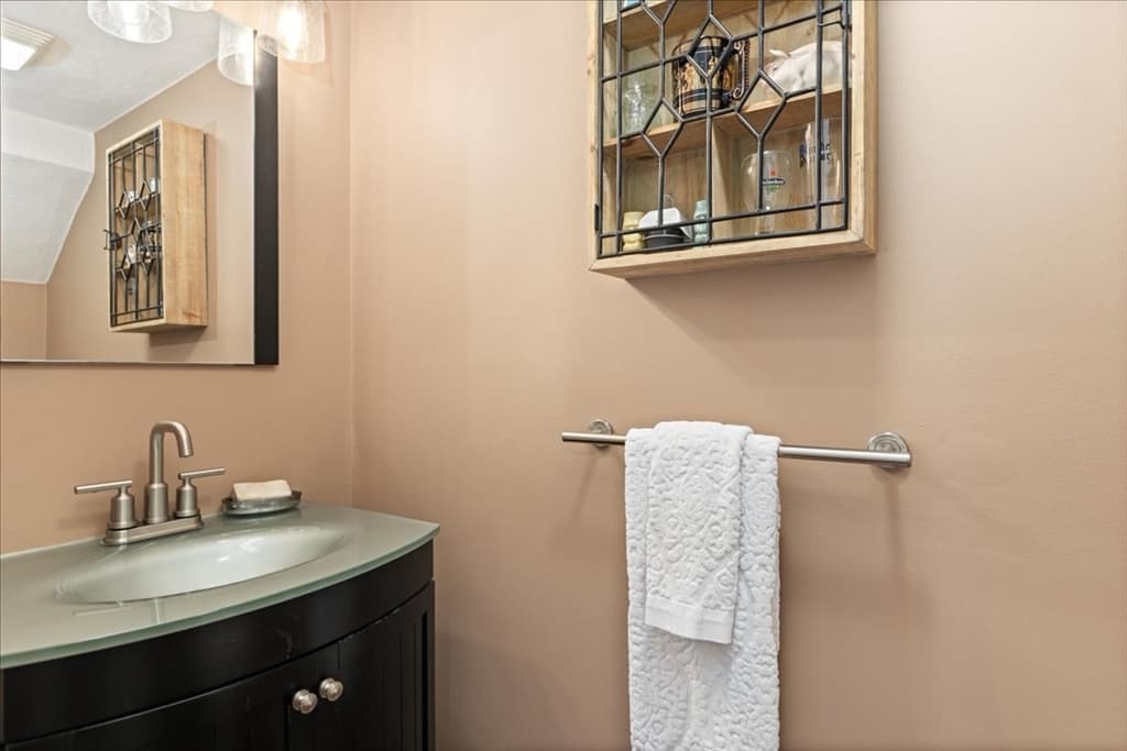 Condominium at 100 Merrimack Ave # 77, Dracut MA 01826, Dracut, photo 8 of 27