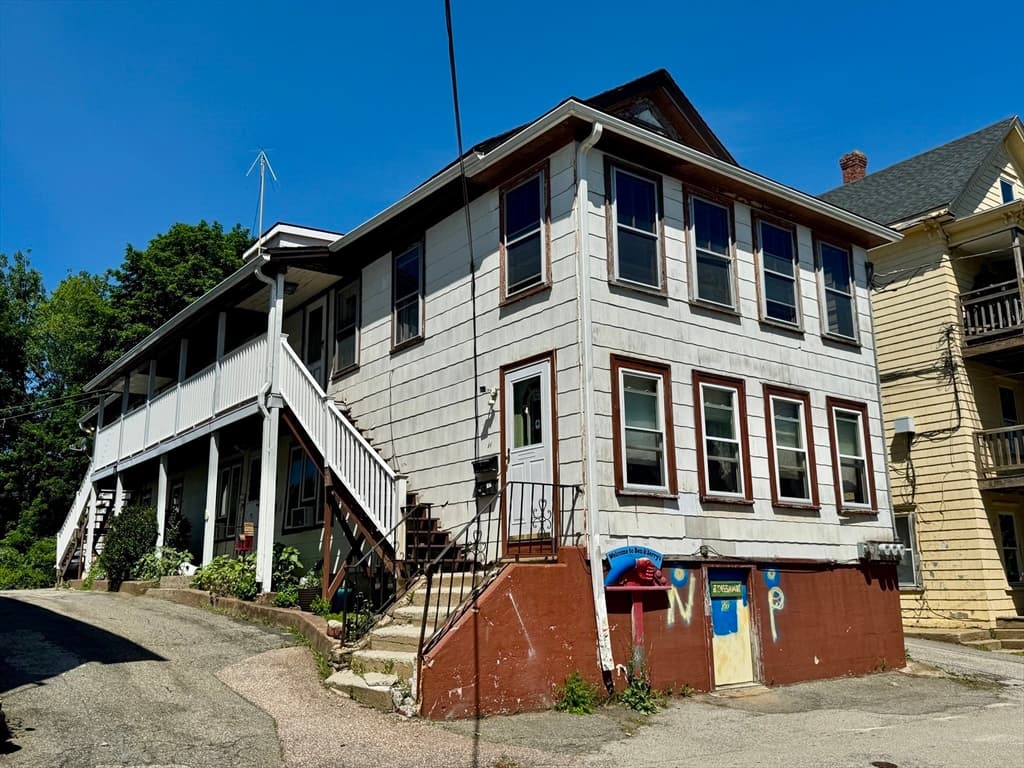 26 Elm Street, Spencer MA 01562