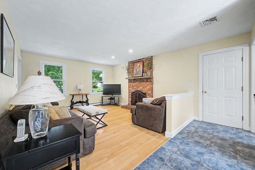 Single Family Residence at 8 Vincent Rd, Mendon MA 01756, Mendon, photo 17 of 39