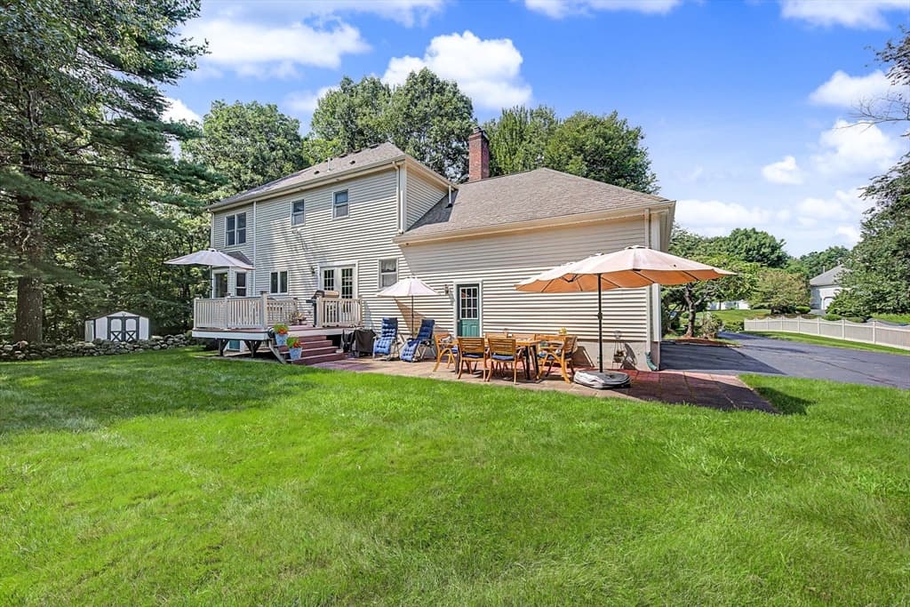 Single Family Residence at 8 Vincent Rd, Mendon MA 01756, Mendon, photo 5 of 39