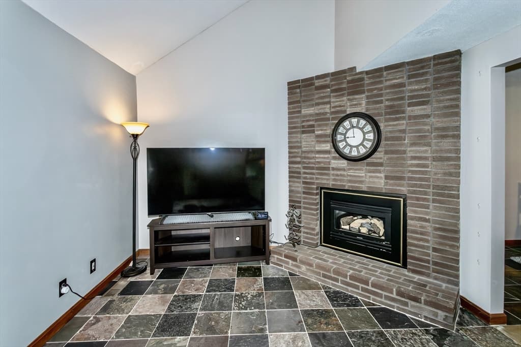 Condominium at 419 Southwick Road # B7, Westfield MA 01085, Westfield, photo 6 of 38