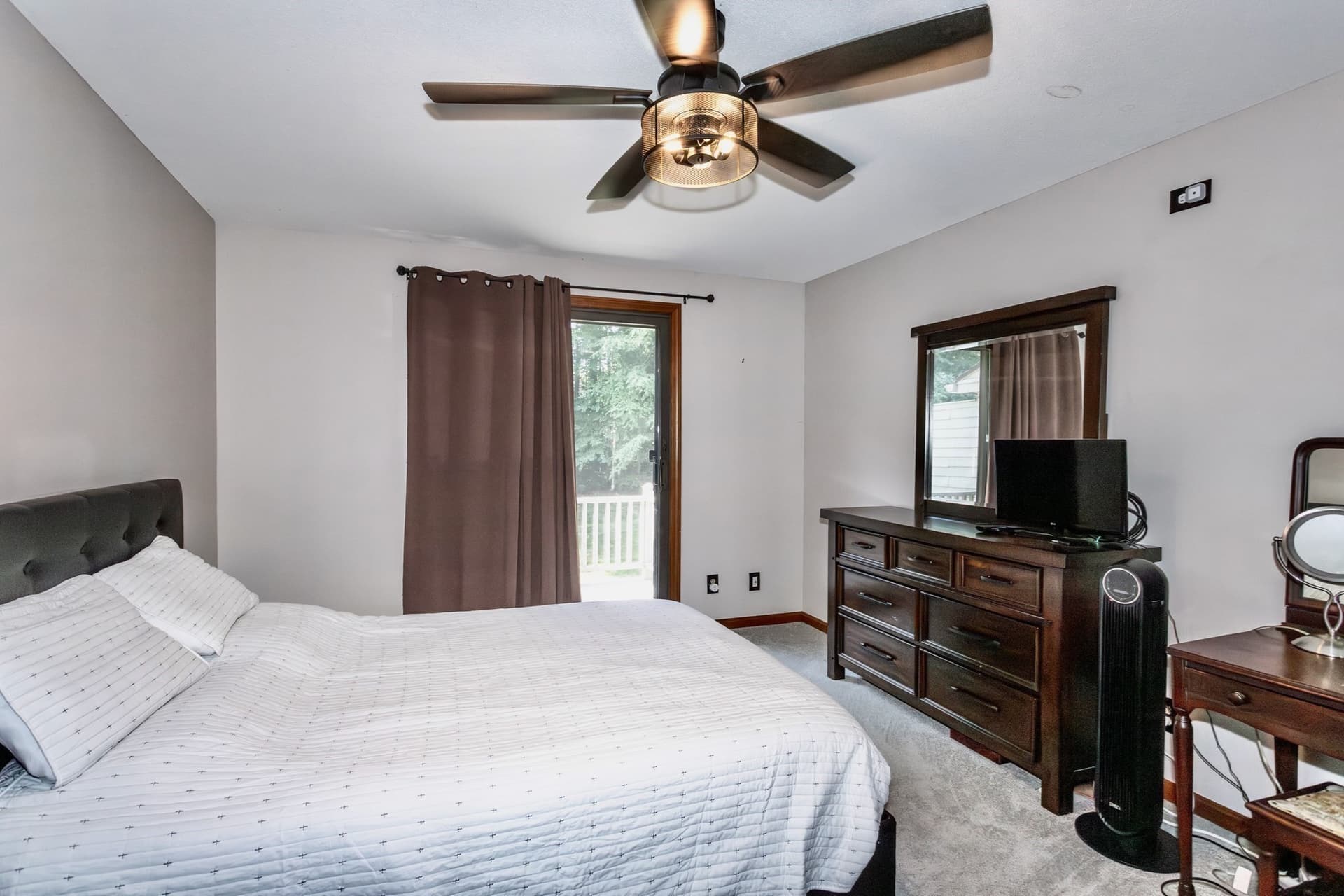 Condominium at 419 Southwick Road # B7, Westfield MA 01085, photo 20 of 38