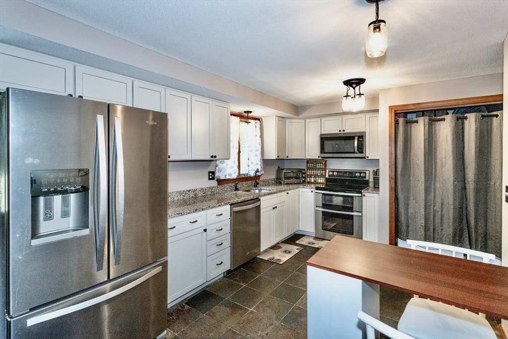 Condominium at 419 Southwick Road # B7, Westfield MA 01085, Westfield, photo 14 of 38