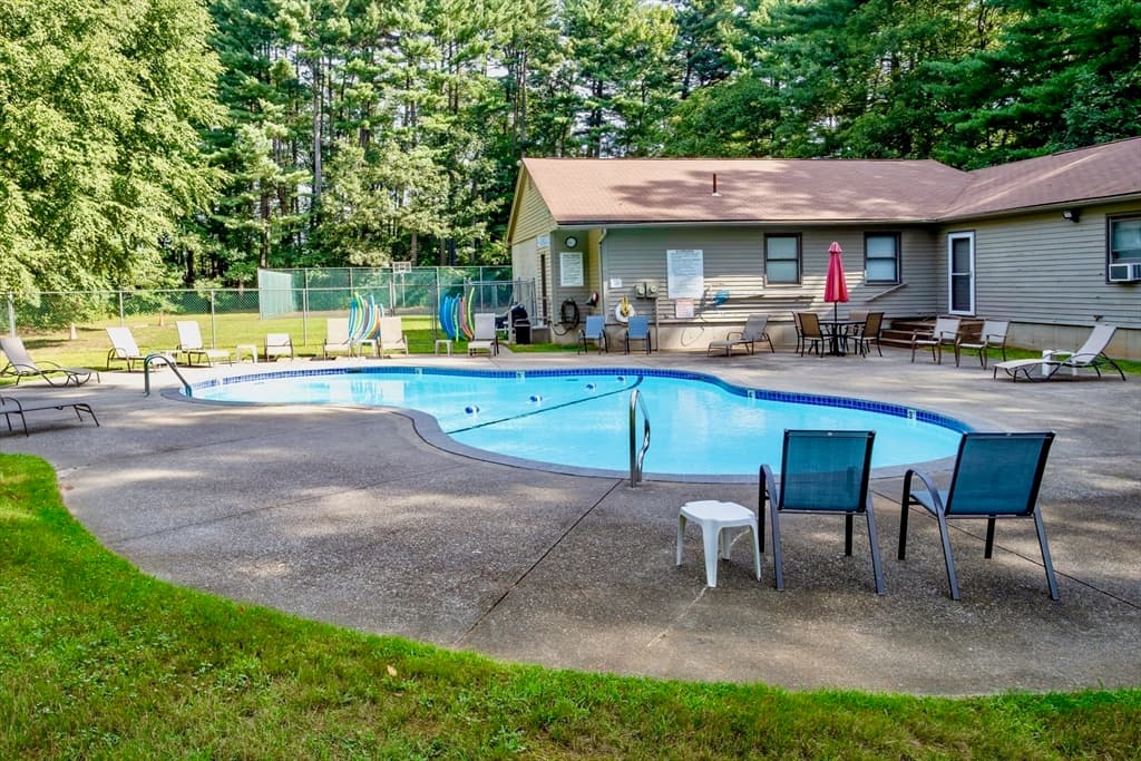 Condominium at 419 Southwick Road # B7, Westfield MA 01085, Westfield, photo 37 of 38