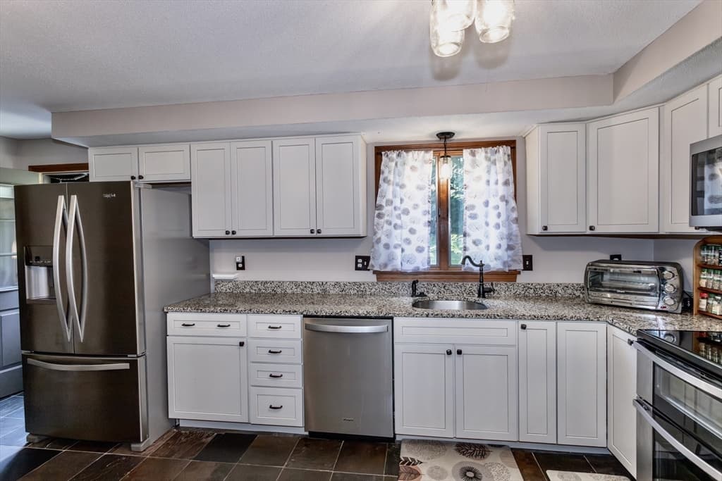 Condominium at 419 Southwick Road # B7, Westfield MA 01085, Westfield, photo 15 of 38