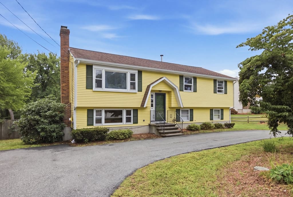 Single Family Residence at 55 Peach Orchard Rd, Burlington MA 01803, Burlington, photo 3 of 41