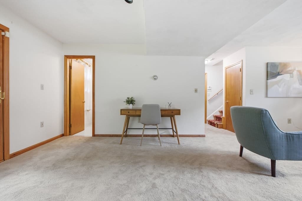 Single Family Residence at 55 Peach Orchard Rd, Burlington MA 01803, Burlington, photo 32 of 41