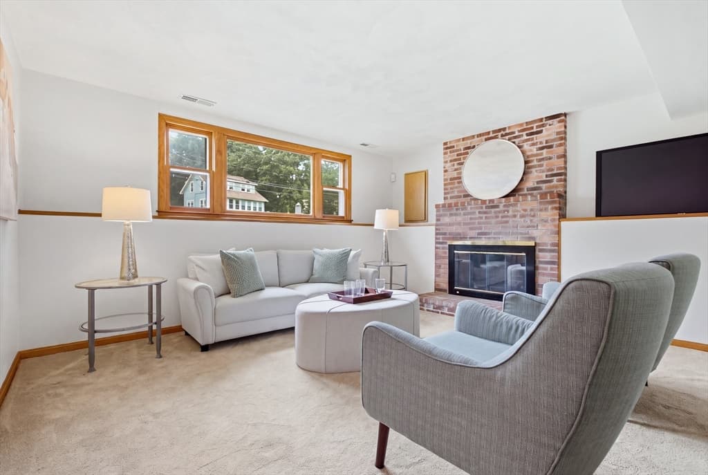 Single Family Residence at 55 Peach Orchard Rd, Burlington MA 01803, Burlington, photo 28 of 41