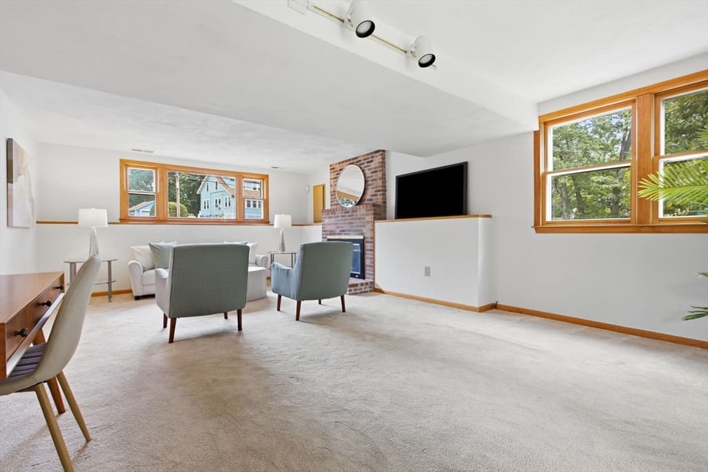 Single Family Residence at 55 Peach Orchard Rd, Burlington MA 01803, Burlington, photo 29 of 41