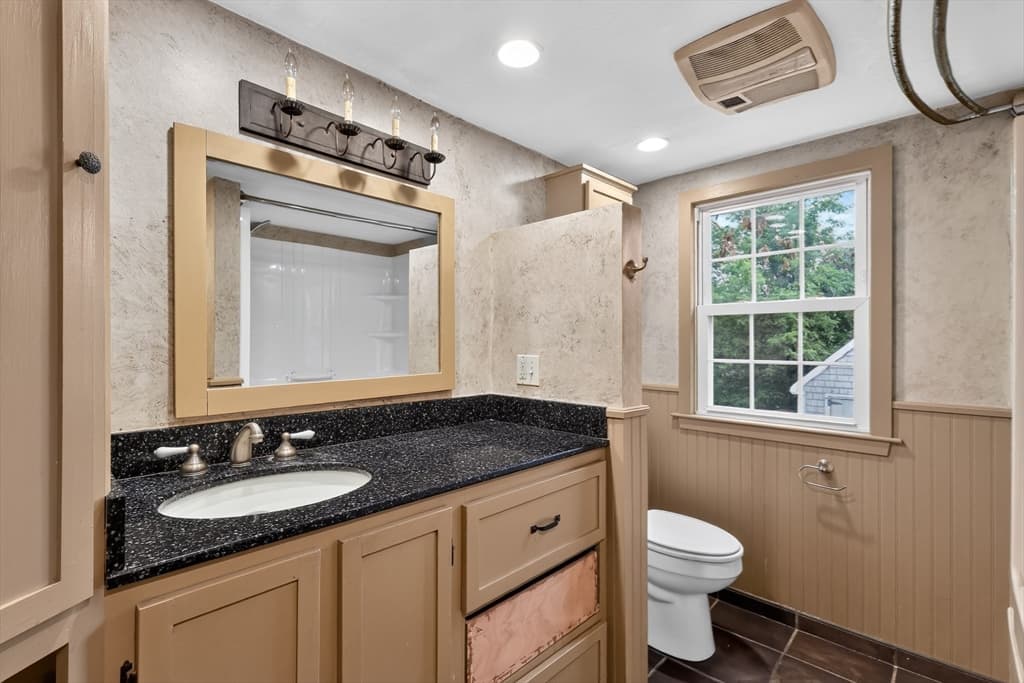 Single Family Residence at 15 Hillside Ave, Middleboro MA 02346, Middleboro, photo 22 of 34