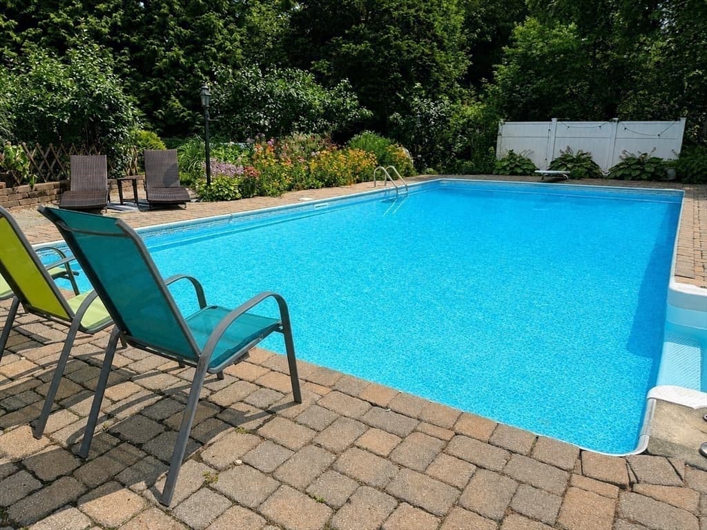 Single Family Residence at 100 Sutton Hill Rd, North Andover MA 01845, North Andover, photo 20 of 28