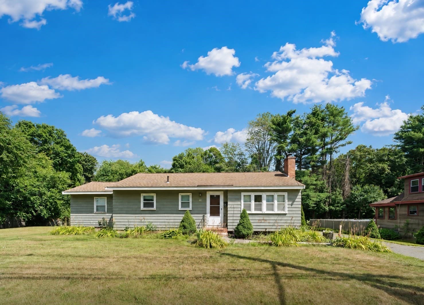76 Central St, Georgetown MA 01833