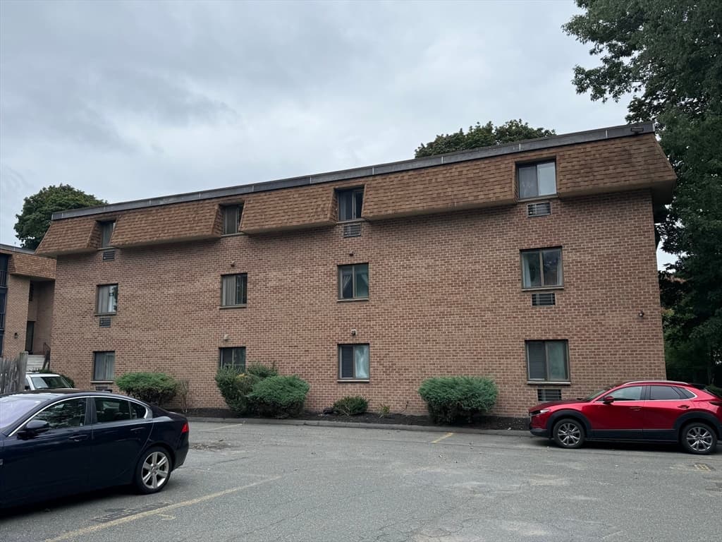Condominium at 35 Washington St # 3, Medford MA 02155, Medford, photo 2 of 15