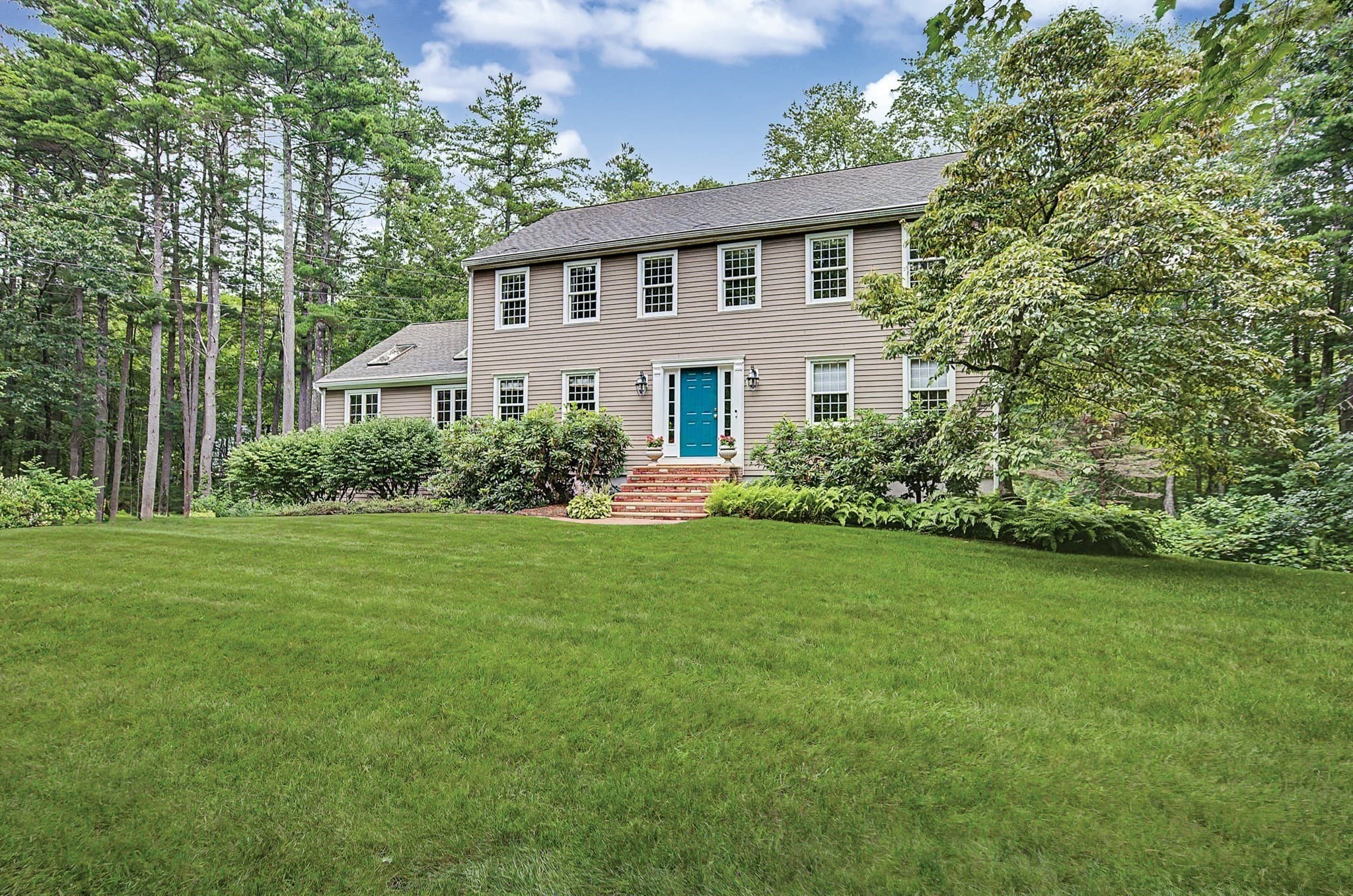 Single Family Residence at 8 Erika Dr, Hopkinton MA 01748, Hopkinton, photo 38 of 41