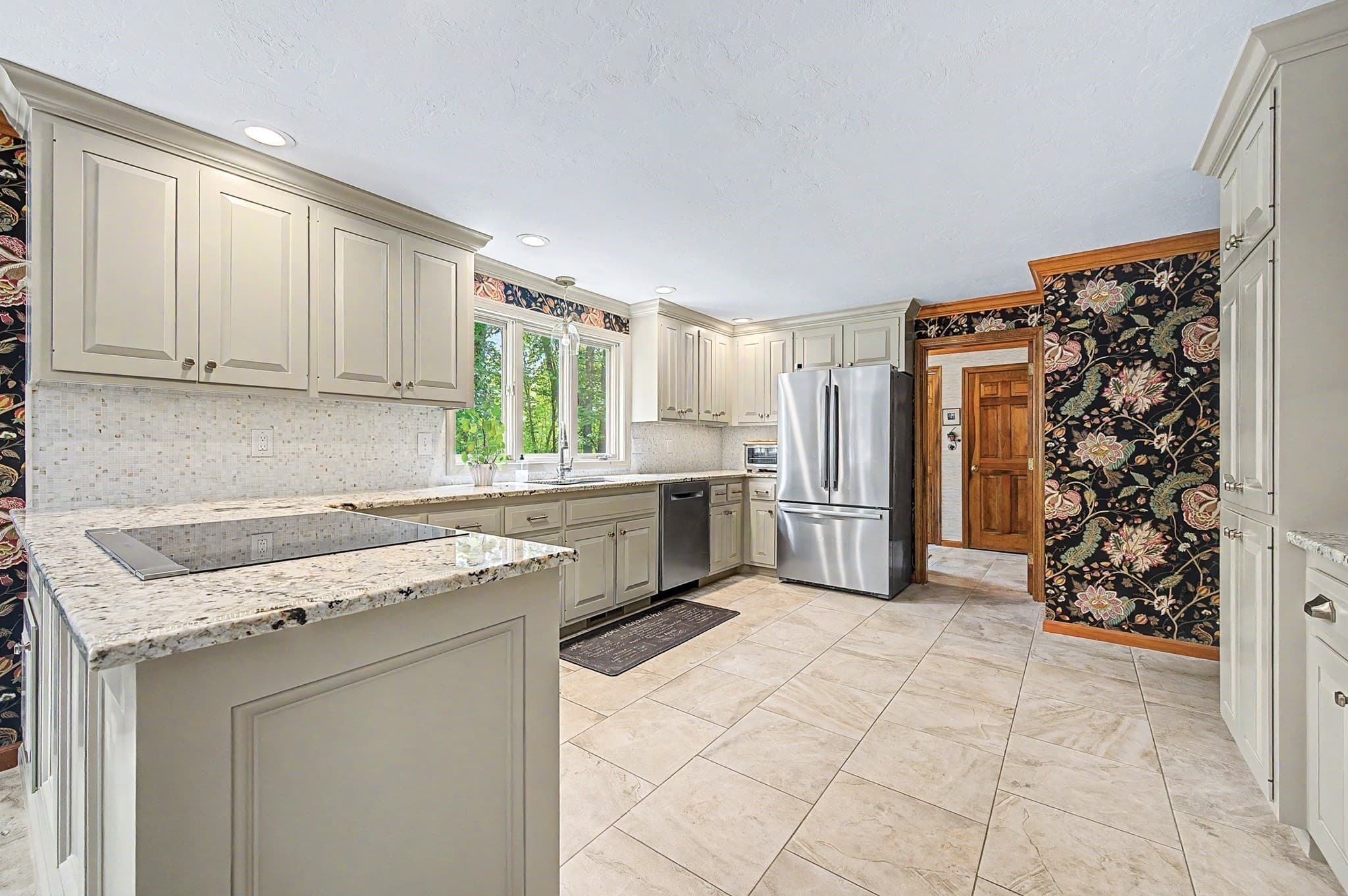 Single Family Residence at 8 Erika Dr, Hopkinton MA 01748, Hopkinton, photo 8 of 41