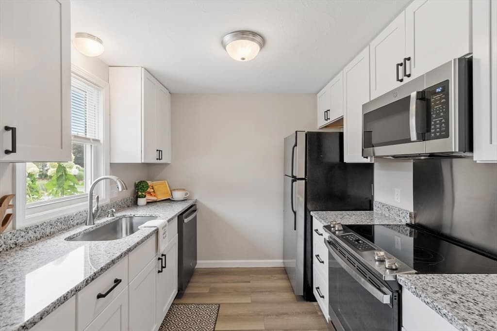 Condominium at 4 Sycamore Dr # 4, Leominster MA 01453, Leominster, photo 3 of 26