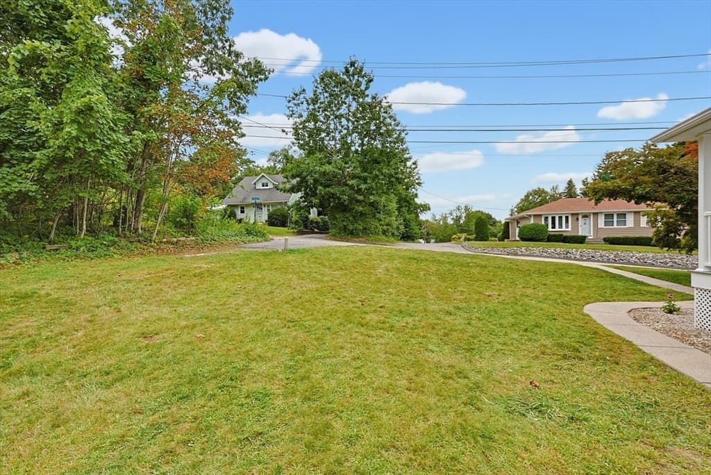 Single Family Residence at 30 Barrett Ave, Worcester MA 01605, Worcester, photo 32 of 34