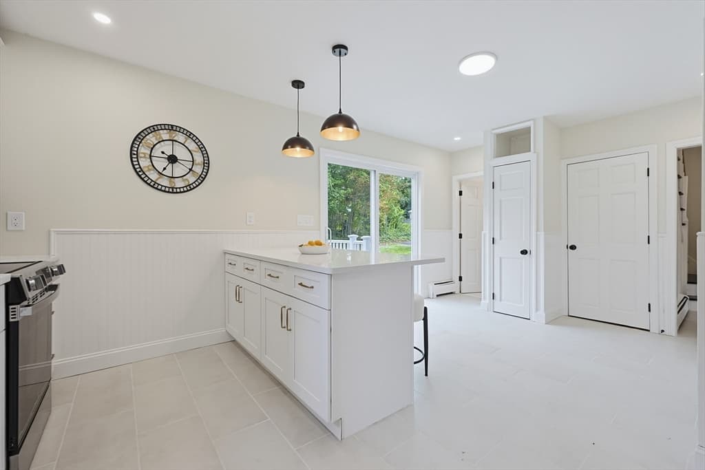 Single Family Residence at 30 Barrett Ave, Worcester MA 01605, Worcester, photo 14 of 34