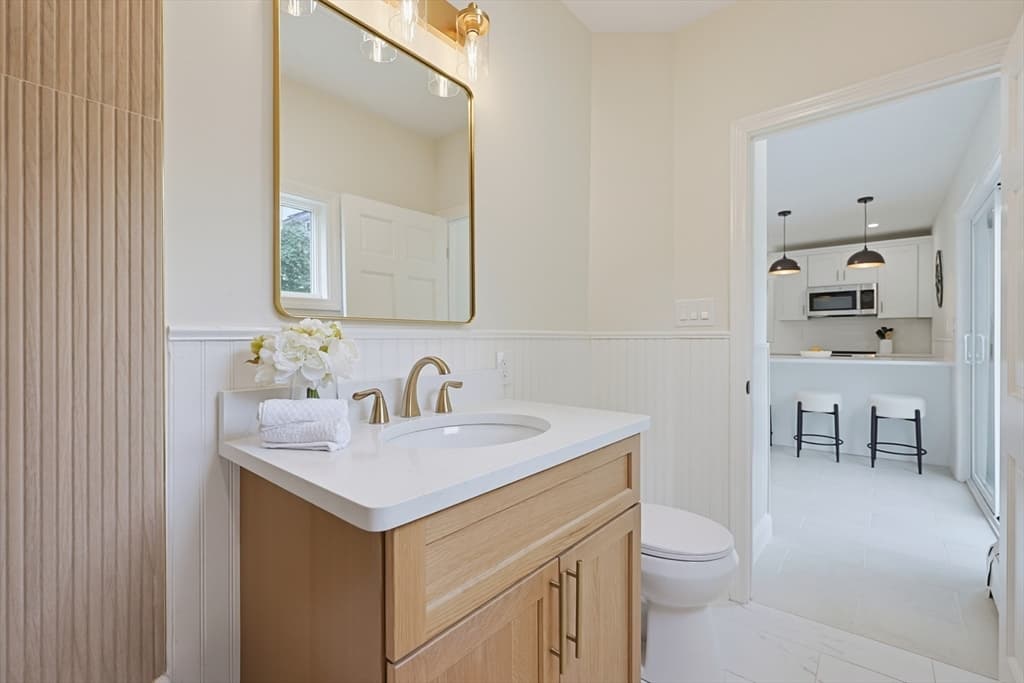 Single Family Residence at 30 Barrett Ave, Worcester MA 01605, Worcester, photo 15 of 34